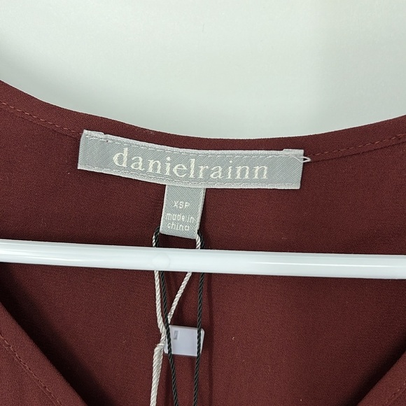 Danielrainn short story NWT XS petite blouse - Picture 3 of 8